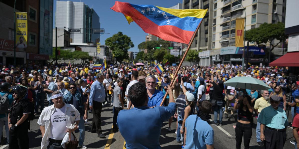 Venezuela Fija Fecha Para Elecciones Legislativas Y Regionales