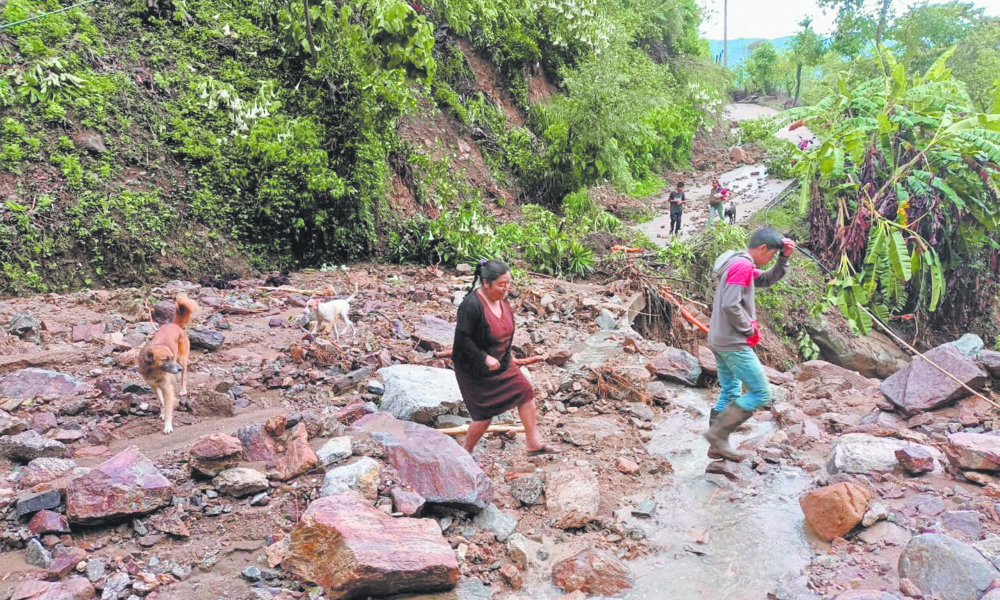 Hurricane Agatha makes landfall in southern Mexico