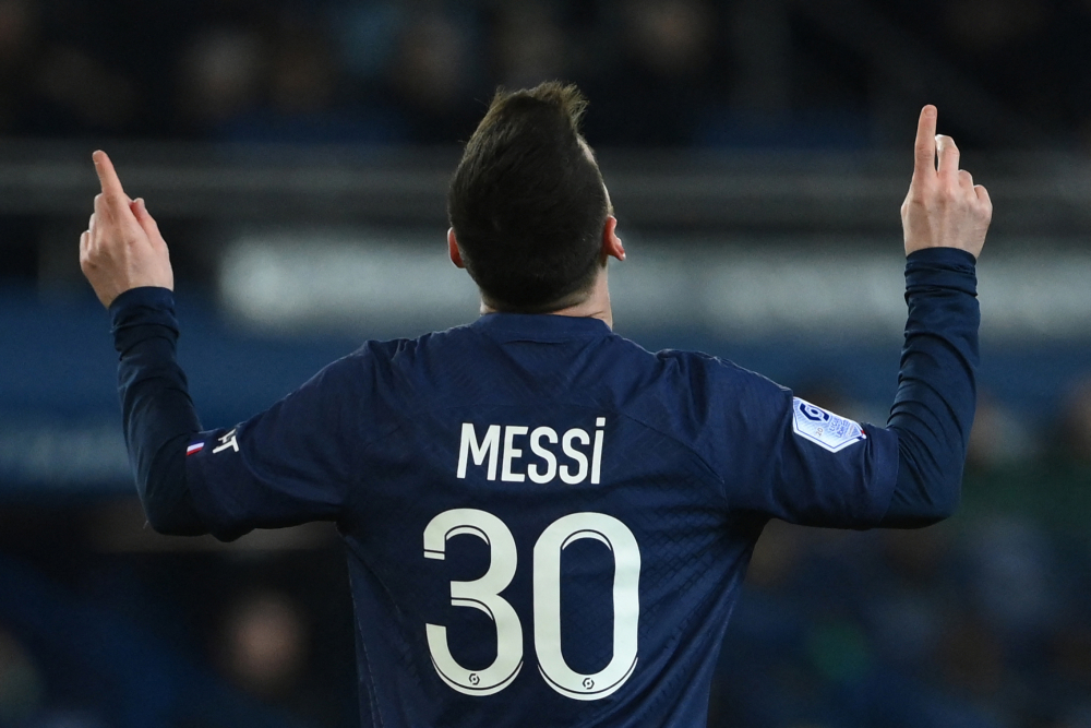 Messi, vistiendo la camiseta del PSG, en un partido de la pasada temporada en la liga francesa.