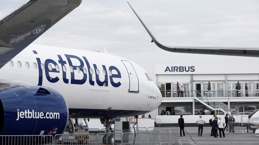 JetBlue hizo historia en 2016 al aterrizar en Cuba y convertirse en la primera aerolínea estadounidense en operar un vuelo comercial entre los dos países en más de 50 años. Foto: Reuters / Archivo