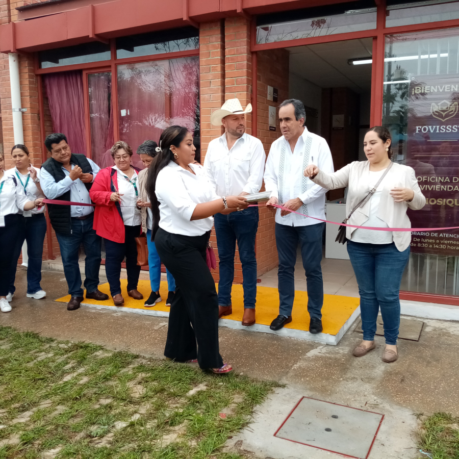 Evento de la inauguración de oficina del Fovissste en Tabasco. Foto: Cortesía Fovissste.