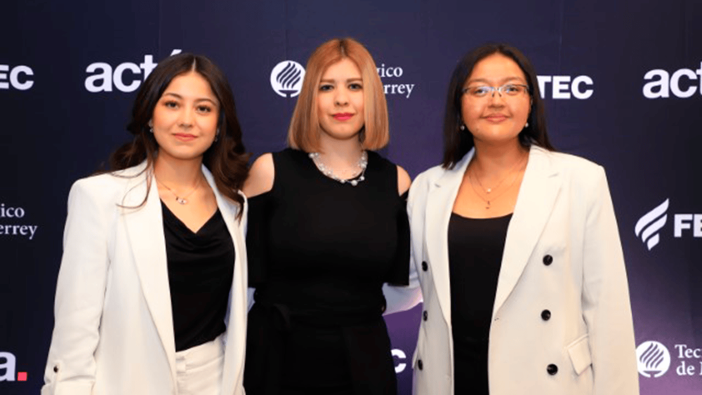 Cristina Reyes, Fernanda Borrayo, Antonia Ledezma, presidentas de FETEC de Monterrey, Santa Fe y Querétaro, respectivamente. Foto EE: Cortesía