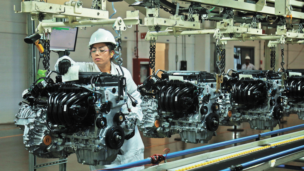 RECORRIDO POR LA PLANTA HONDA EN CELAYA, GUANAJUATO. LOS MOTORES DE LA MARCA PASAN POR LA ULTIMA REVISION UNA VEZ ARMADOS.