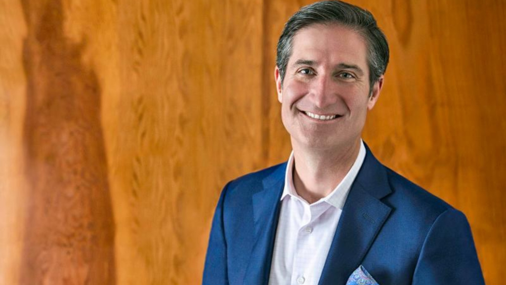  Brian Niccol, CEO de Starbucks. Foto: Chipotle.