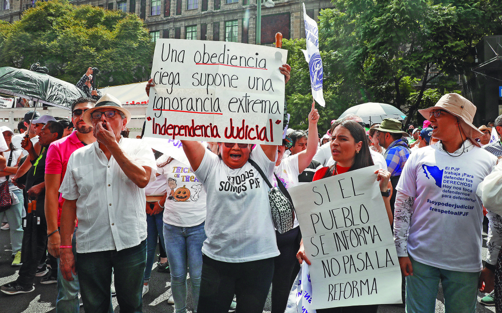 Jueces y magistrados encabezaron las marchas en sus respectivos distritos, mostraron desagrado a la reforma enviada por AMLO. Foto EE: Rosario Servín