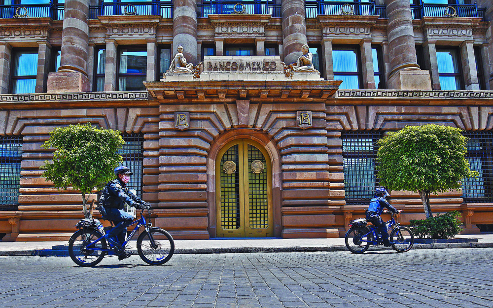 Banxico enfrentará la efervescencia política, con lo que tendrá poco espacio. Foto EE: Hugo Salazar