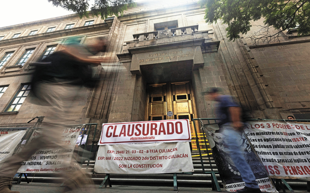 Exterior de la SCJN. Foto: Reuters.