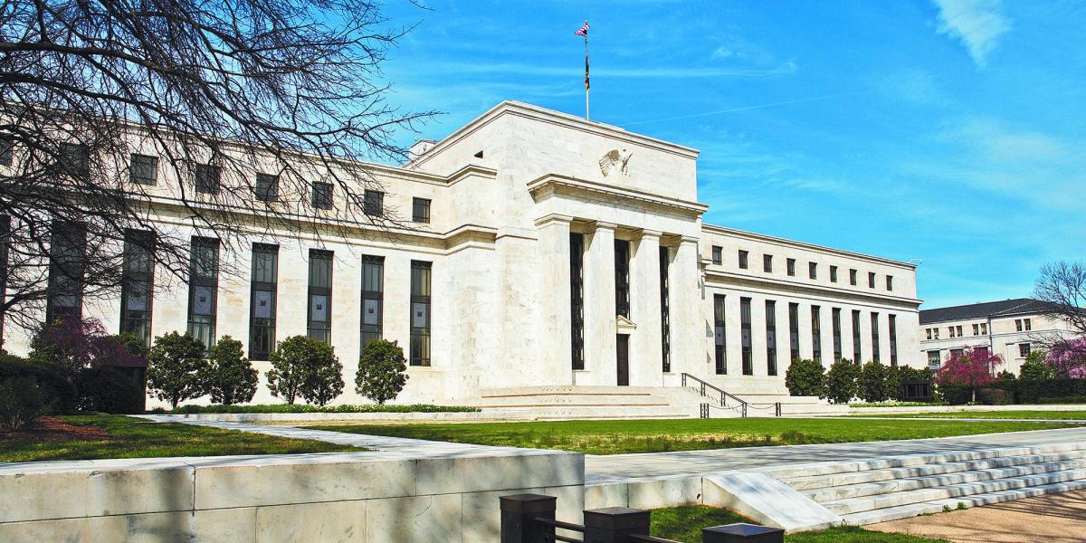 Fed inicia reunión con recorte de tasa de interés a la vista