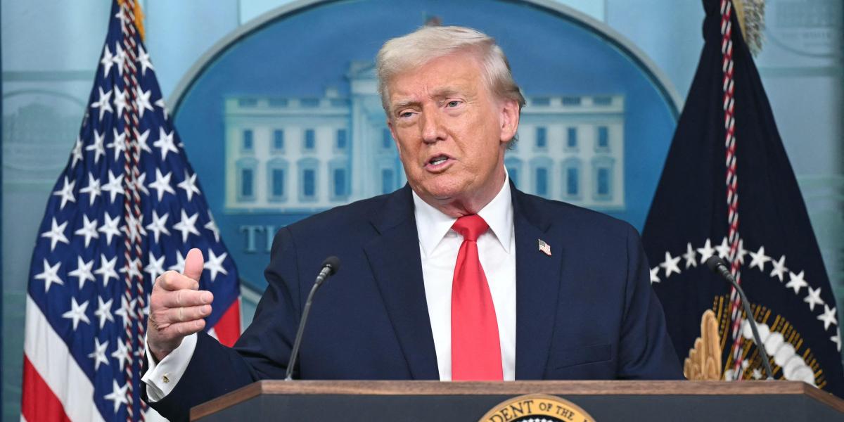 Magnate amaga otra vez con ofensiva antidrogas por tierra