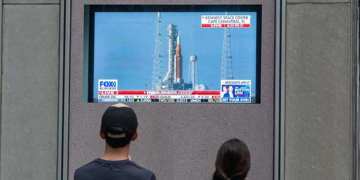 Así fue el despegue del histórico viaje de la NASA a la Luna