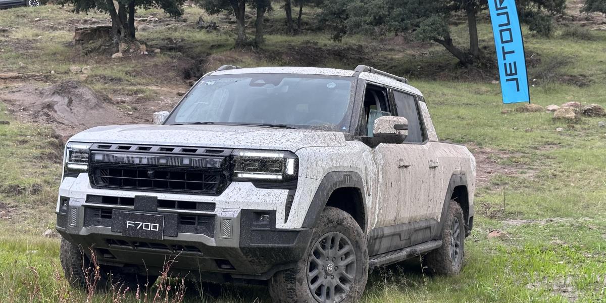 Jetour brings its plug-in hybrid F700 pickup to Mexico