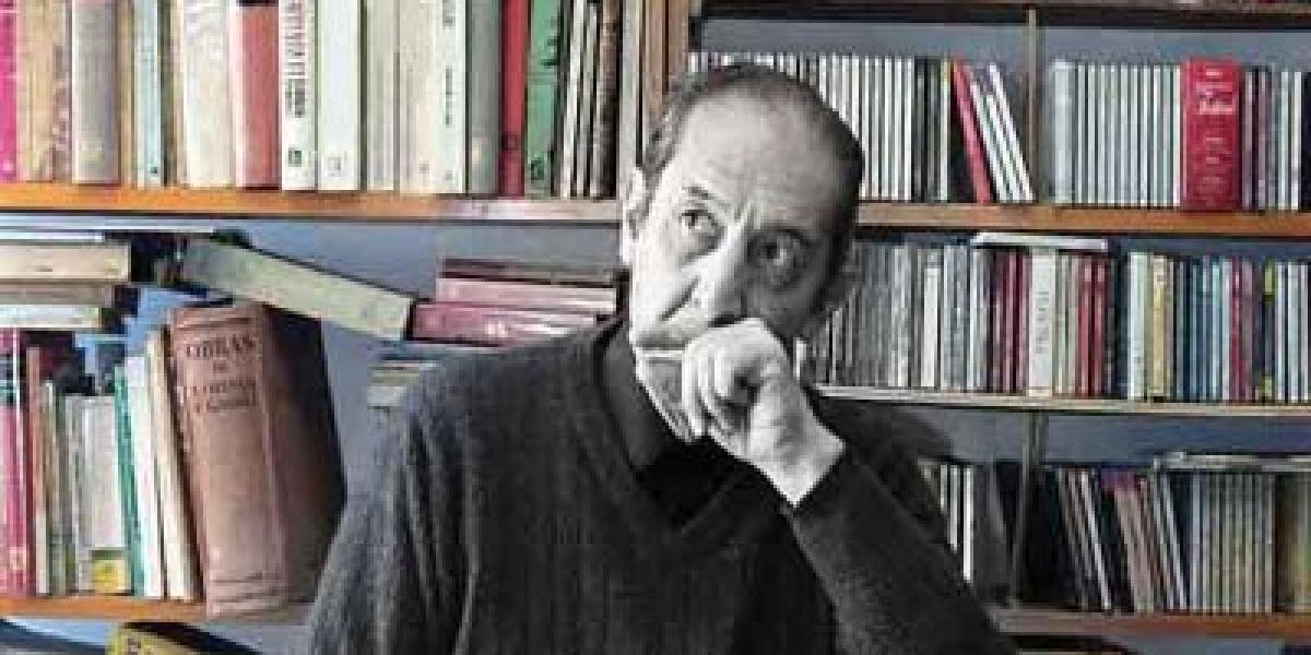 Eduardo Lizalde recibe la Orden de las Artes