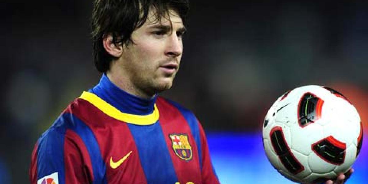 【中古】 Messi: El Chico Que Siempre Llegaba Tarde 9y Hoy Es el Primero/RANDOM HOUSE ESPANOL/Leonardo Faccio Messi (edición actualizada): El chico que siempre llegaba