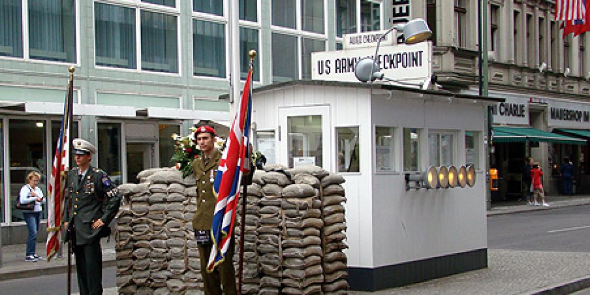 Genera tensión el Checkpoint Charlie