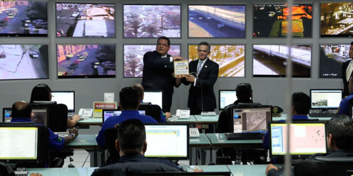 Mancera inaugura Centro de Monitoreo en Venustiano Carranza
