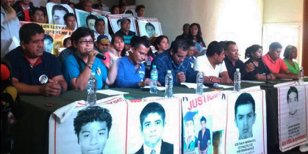 Padres de los 43 a EPN: la verdad histórica se convirtió en mentira