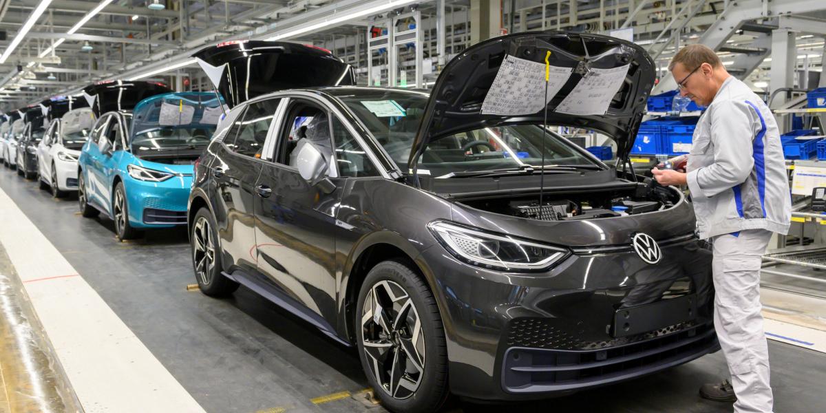 Volkswagen cerrará toda su producción en Europa por el brote de coronavirus