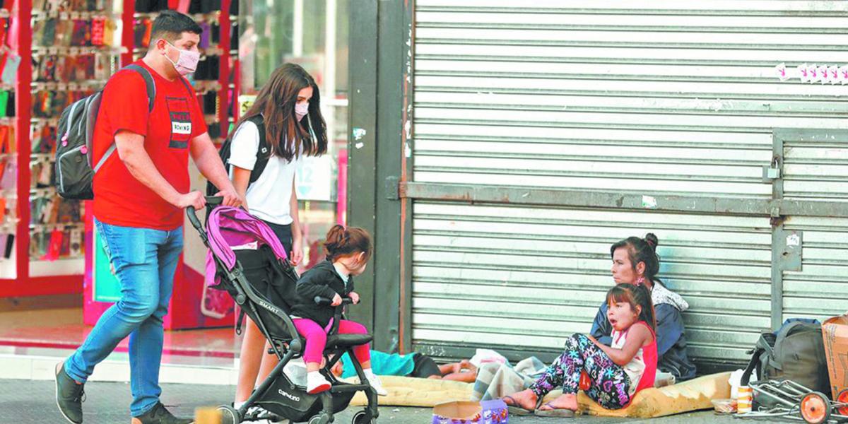 Pobreza en Argentina bajó a 28.2% en segundo semestre de 2025: INDEC