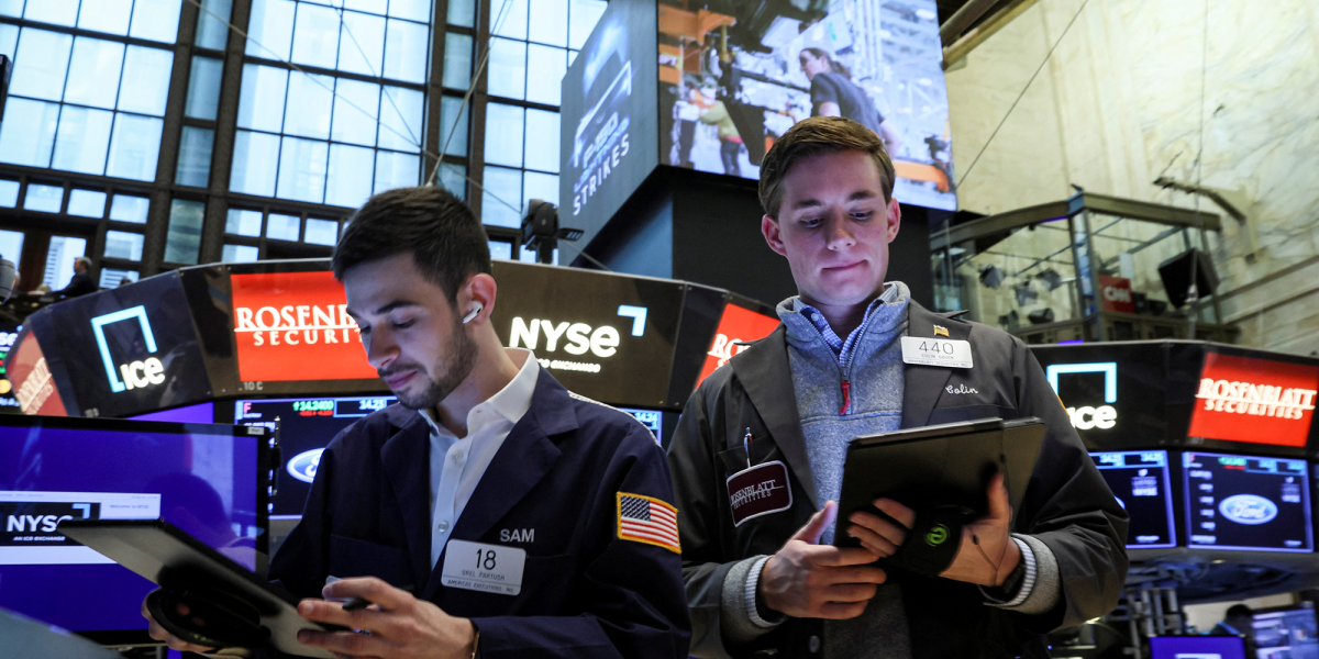 Wall Street cierra mixto en espera de datos de inflación
