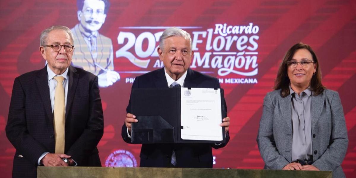 AMLO envía al Congreso propuesta para eliminar el horario de verano