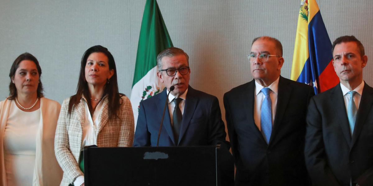 Gobierno y oposición de Venezuela firman acuerdo en México