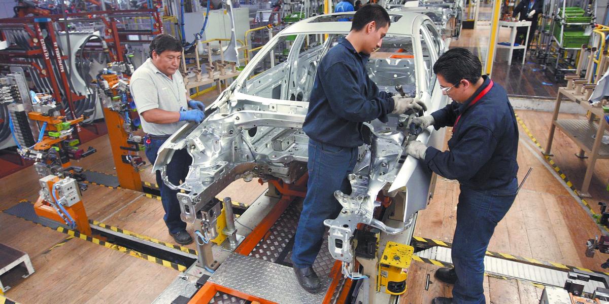 Automotrices chinas tardarán décadas en exportar desde México hacia EU: INA