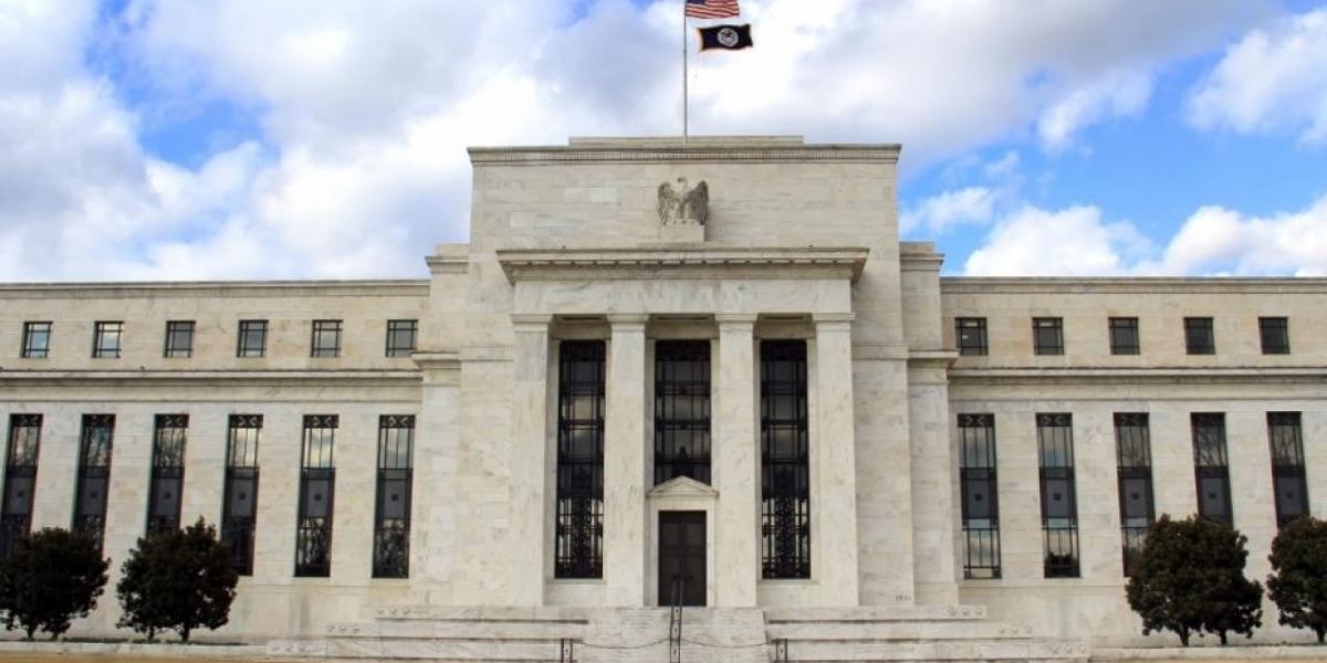Oro sube más de 1% por apuestas a recorte de tasas en EU