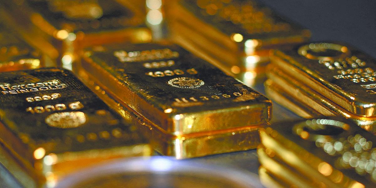 Optimismo sobre recorte de tasas en EU hace repuntar al oro