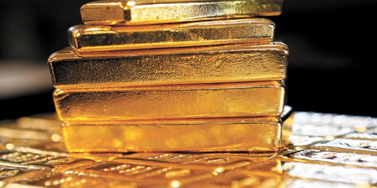 Oro cotizó estable, pero registró su peor semana en tres años