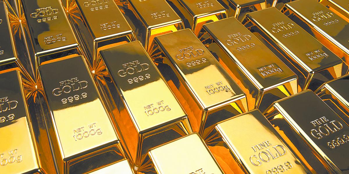 Precio del oro sigue al alza, toca máximos y acaricia los 4,000 dólares