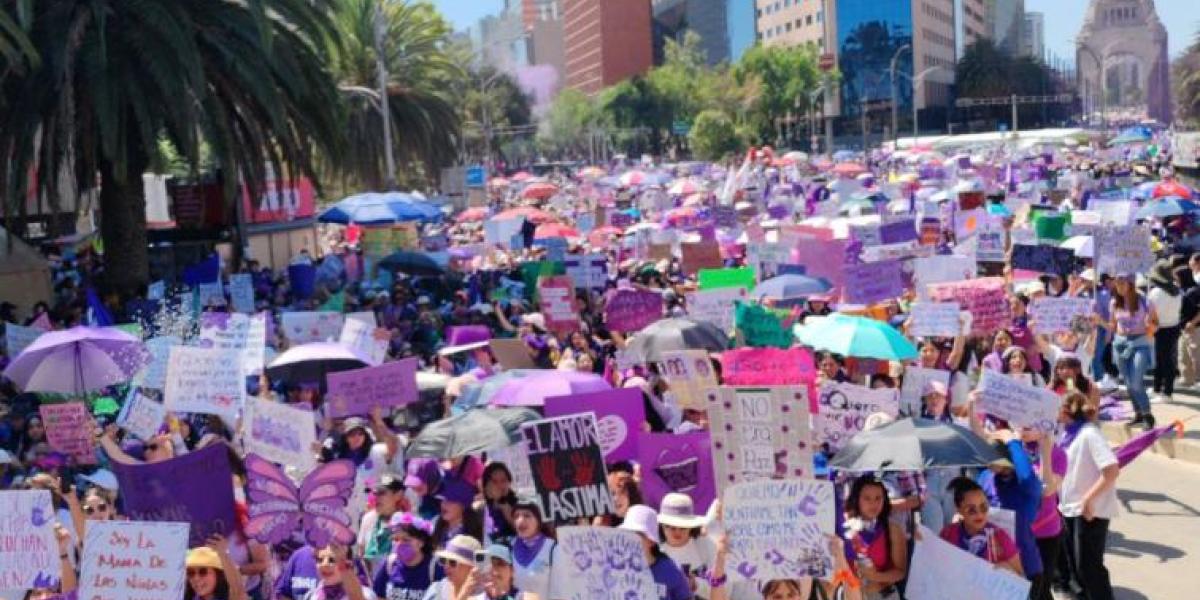 “Claudia, no llegamos todas”: miles de mujeres marchan por el 8M en ...