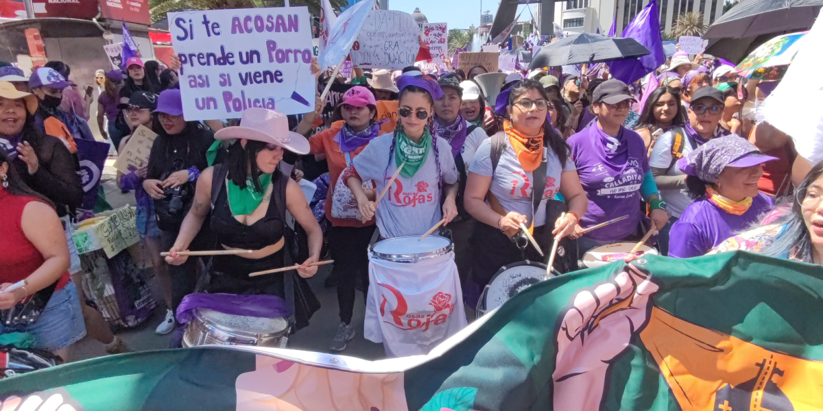 Más de 200,000 mujeres participaron en la mega marcha por el 8M ...
