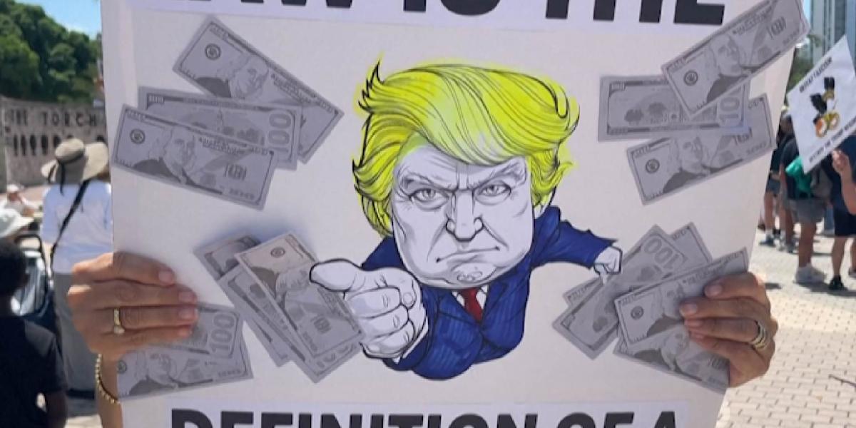Miles salen a las calles en EU en otra ola de protestas contra Trump