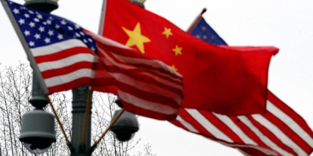 Frena exportaciones de partes de aviones a China; Trump busca ventaja en negociaciones