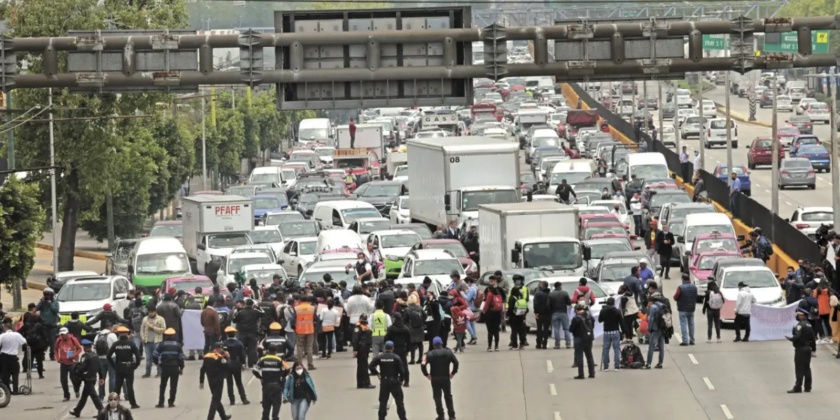 Agricultores y transportistas amplían los bloqueos ante la falta de acuerdo  con el gobierno