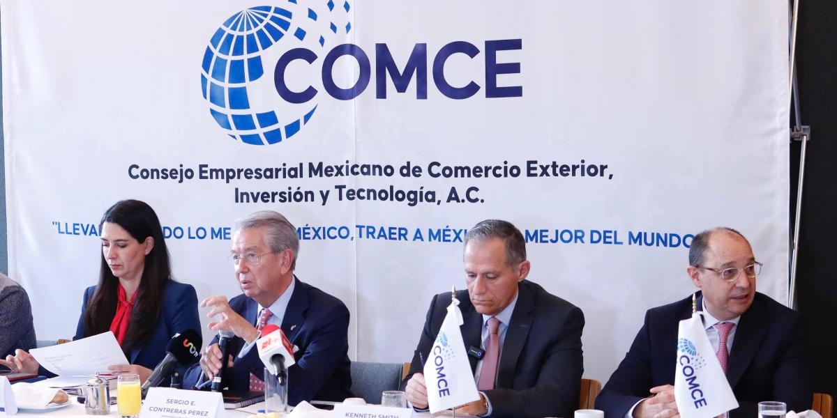 México proyecta exportaciones de 700,000 mdd para 2025, un aumento del 6%