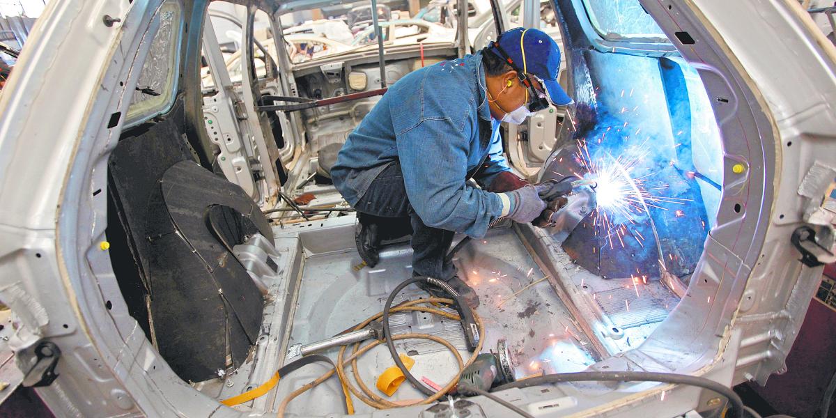 Sector automotriz llegará a la revisión del T-MEC con pendientes laborales