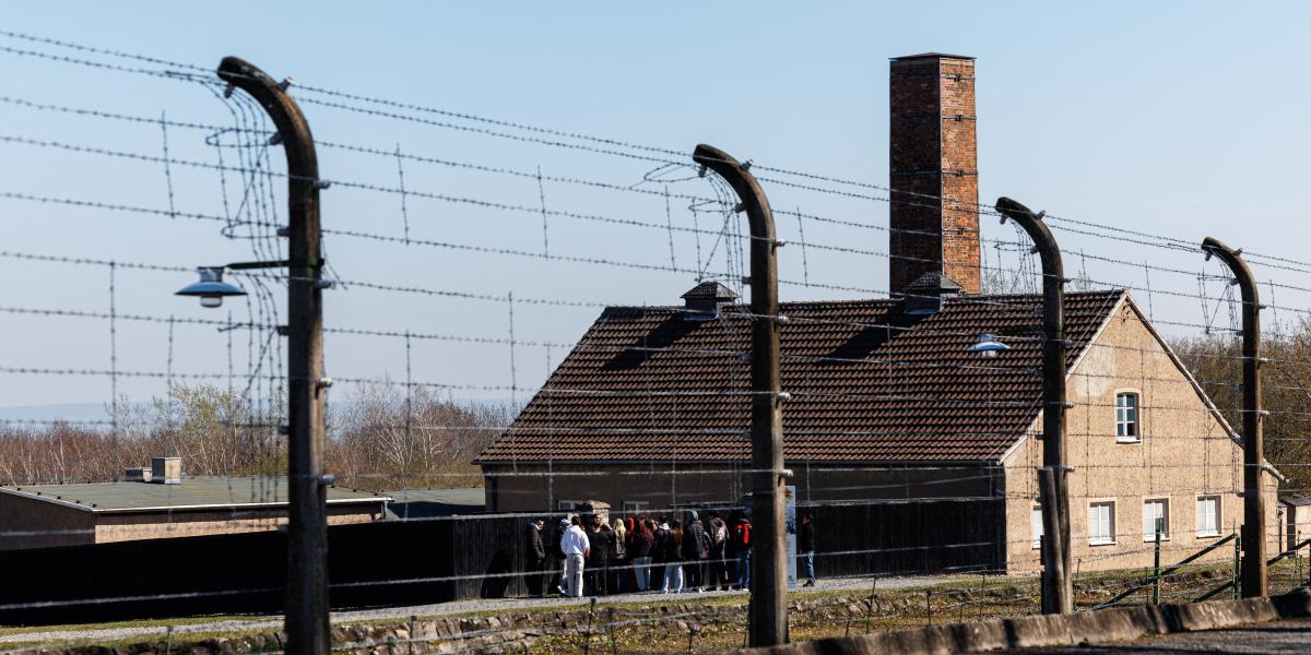 Alemania exige a las redes sociales frenar difusión de imágenes de IA que distorsionan “Holocausto”