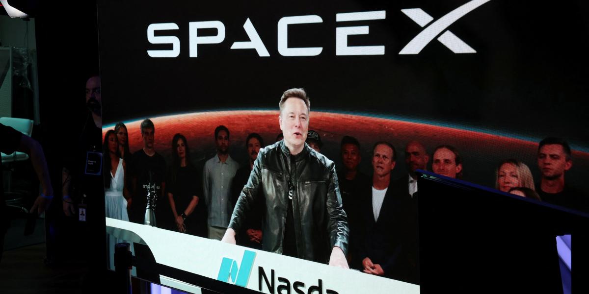 La salida a la bolsa de SpaceX: cohetes, pérdidas en IA y Musk ...