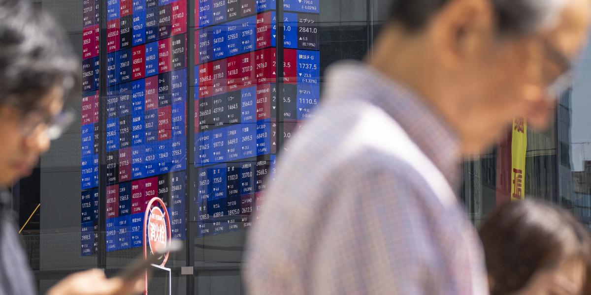 Global Bond Sell-Off Sparks Market Turmoil and Higher Borrowing Costs