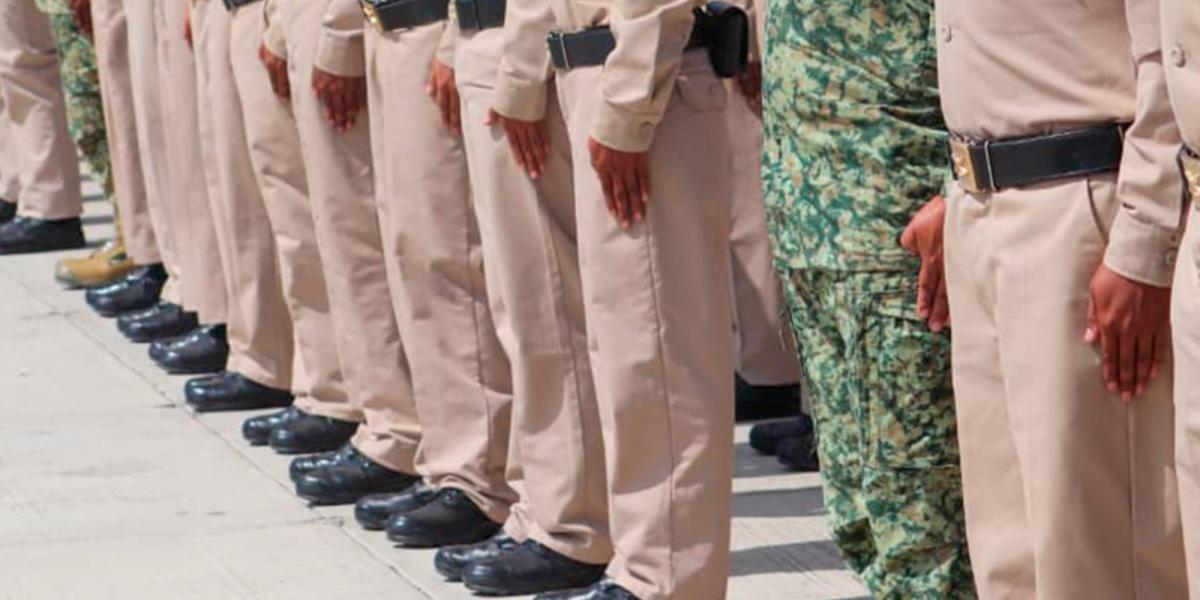 Las escuelas militarizadas pierden el uniforme tras años de operar en una zona gris