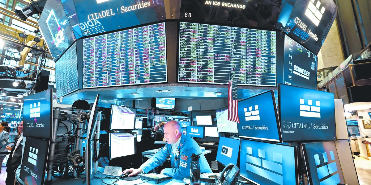 US Stocks Dip Amid NVIDIA Anticipation and Inflation Data