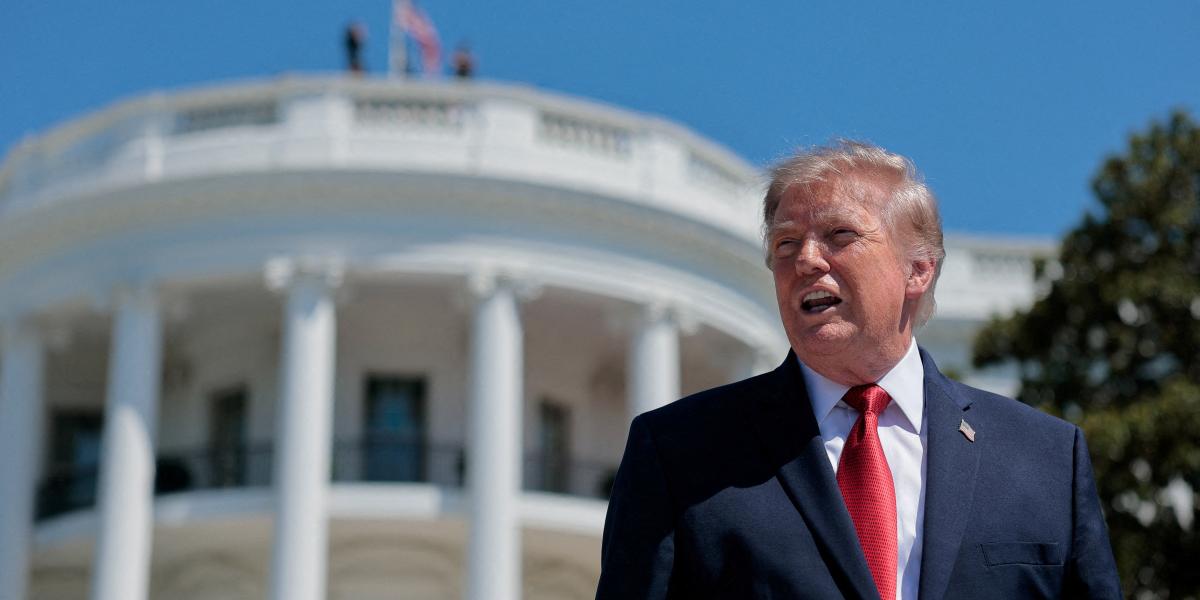 Trump arremete contra Zelenski por ataques petroleros y pide un nuevo presidente en Ucrania