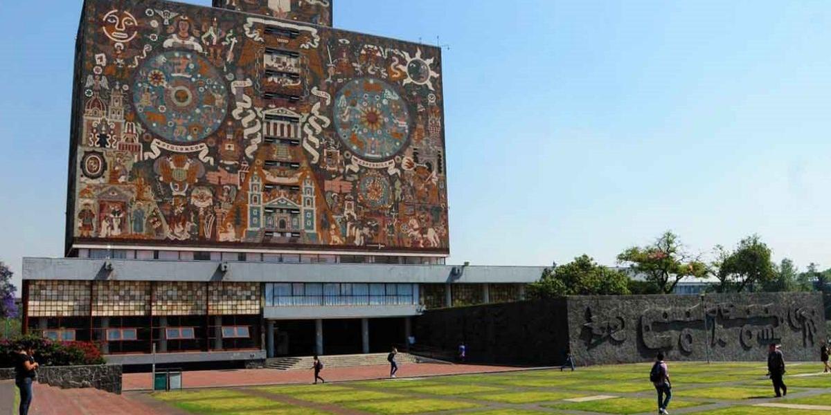 UNAM chooses classroom guidance over a general ban on phones
