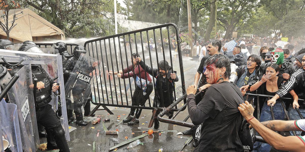 Jalisco Governor Admits Police Used Excessive Force at Guadalajara Protest