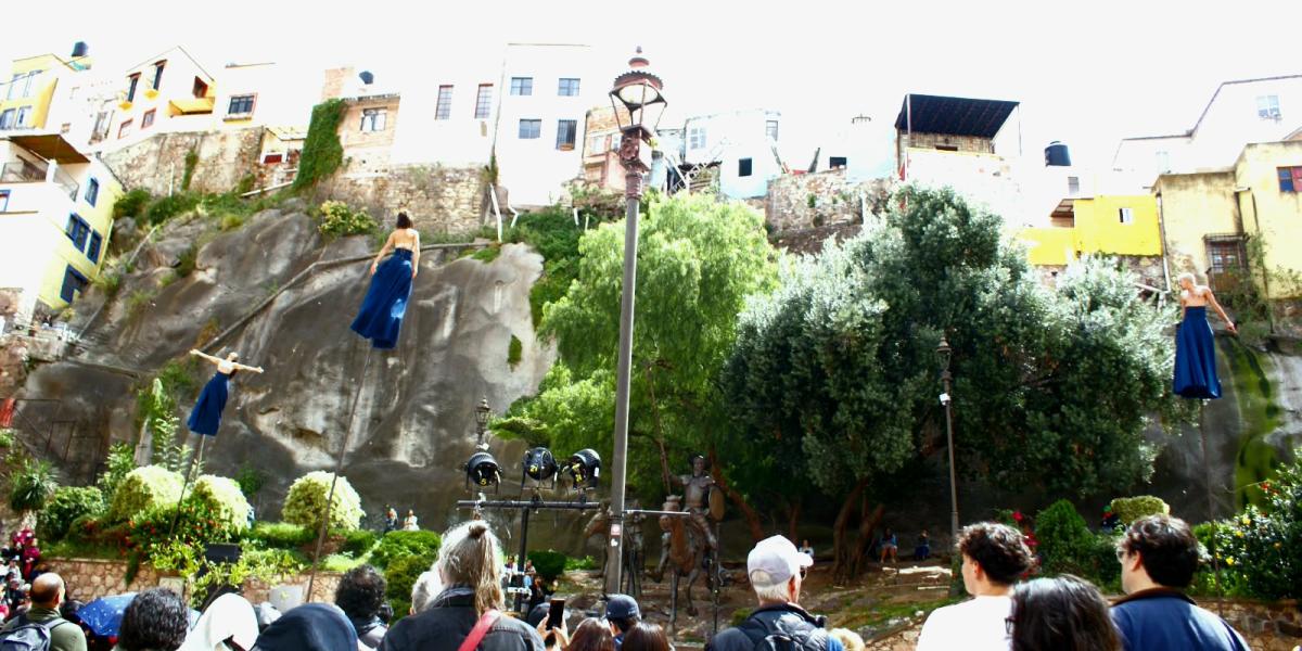 Cervantino debate puts public spaces at the center of the arts