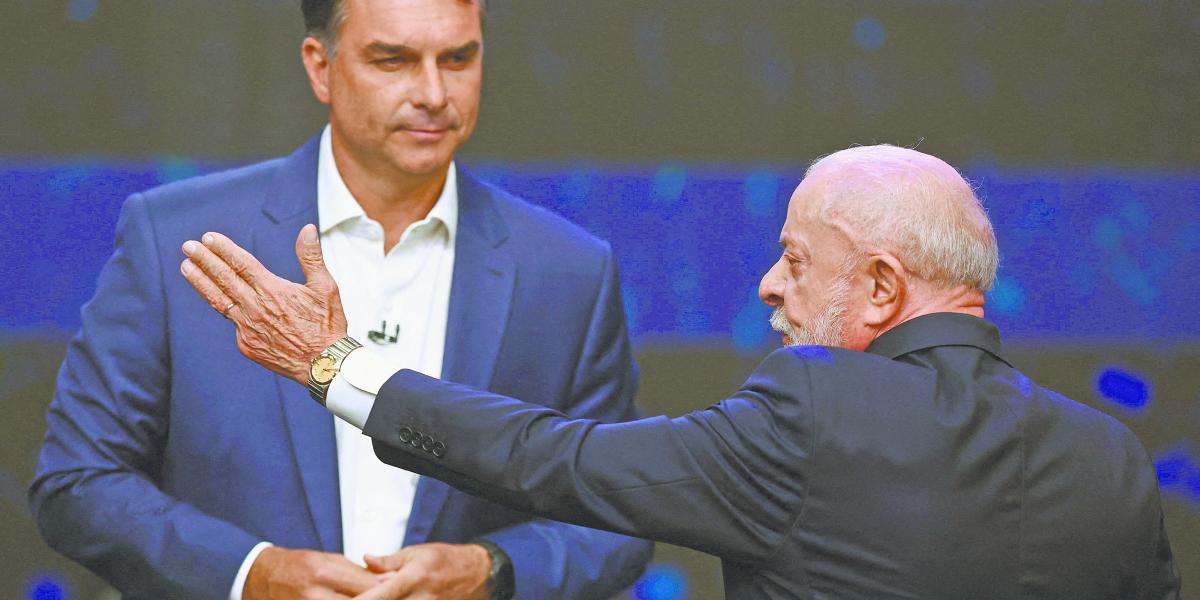 Flavio Bolsonaro se dirige a Estados Unidos tras su derrota electoral en Brasil: Fuentes