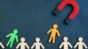 Contratar empleados jóvenes de otros países aumenta la variedad de habilidades y fomenta un ambiente de trabajo inclusivo. Foto: Shutterstock.