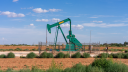 Bomba de petróleo en un campo de Stanton, Texas.