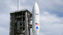 El Atlas V permaneció en la plataforma de lanzamiento mientras se producían sucesivos retrasos.